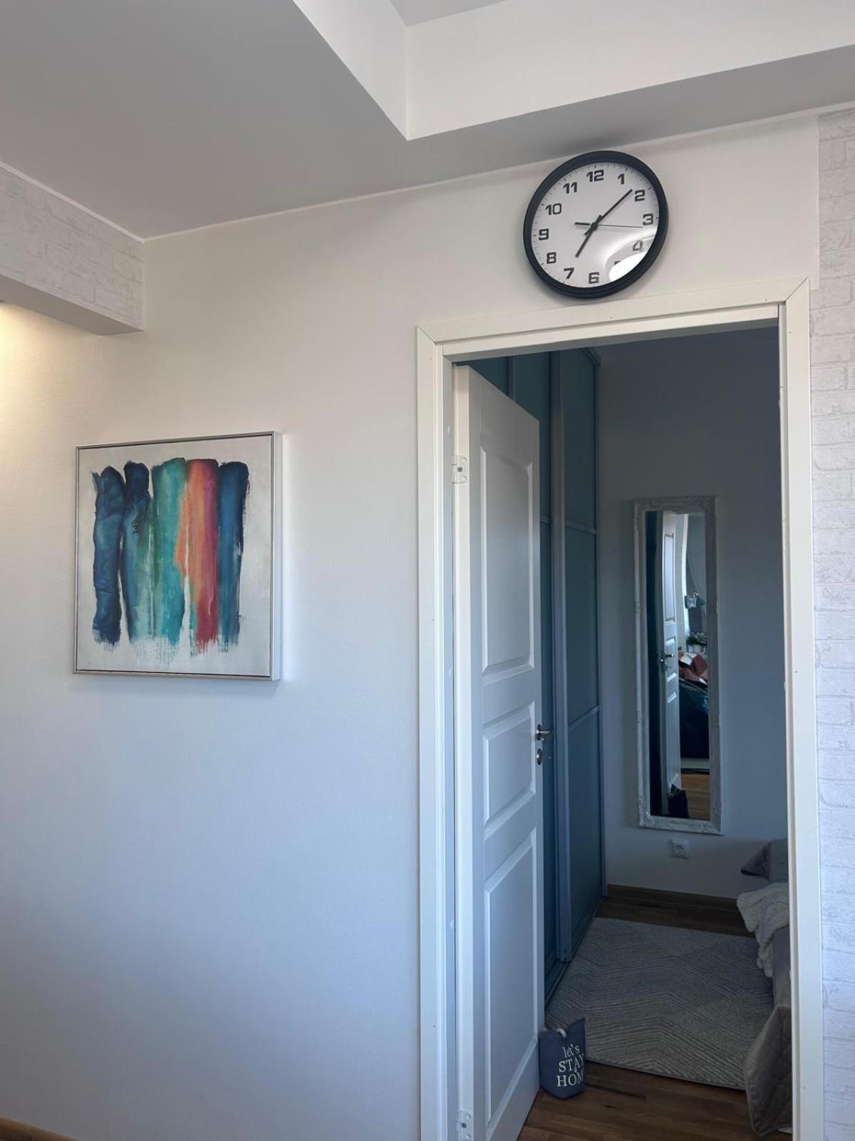 Stella'S Apartment - City Center - Free Secure Parking - Big Sun Terrace - Air Conditioning - Wifi - Tram To The Tallinn Bus Station And Old Town Exterior photo