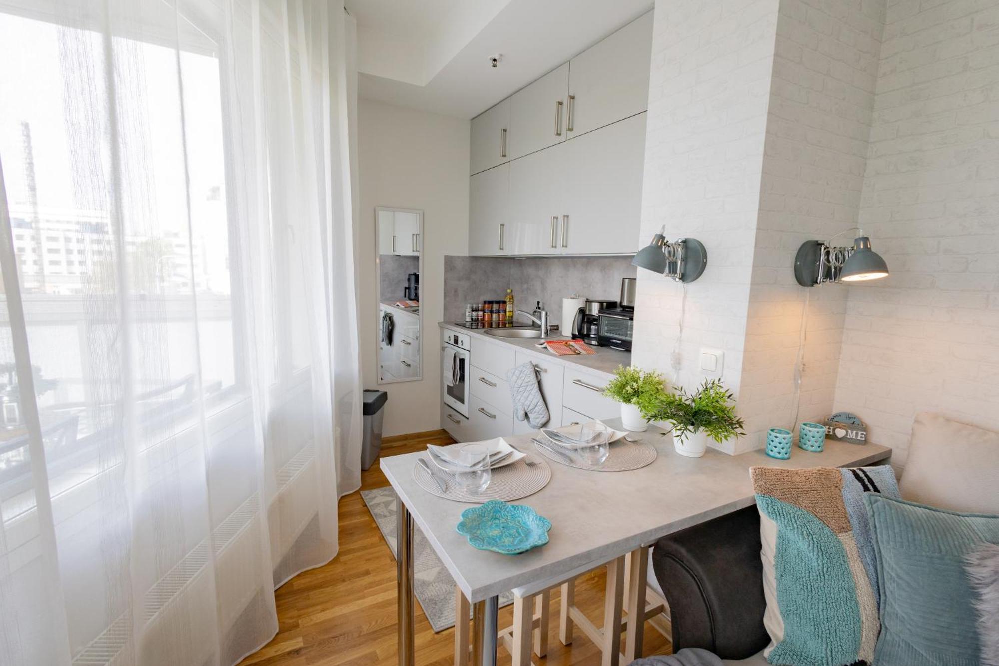Stella'S Apartment - City Center - Free Secure Parking - Big Sun Terrace - Air Conditioning - Wifi - Tram To The Tallinn Bus Station And Old Town Exterior photo